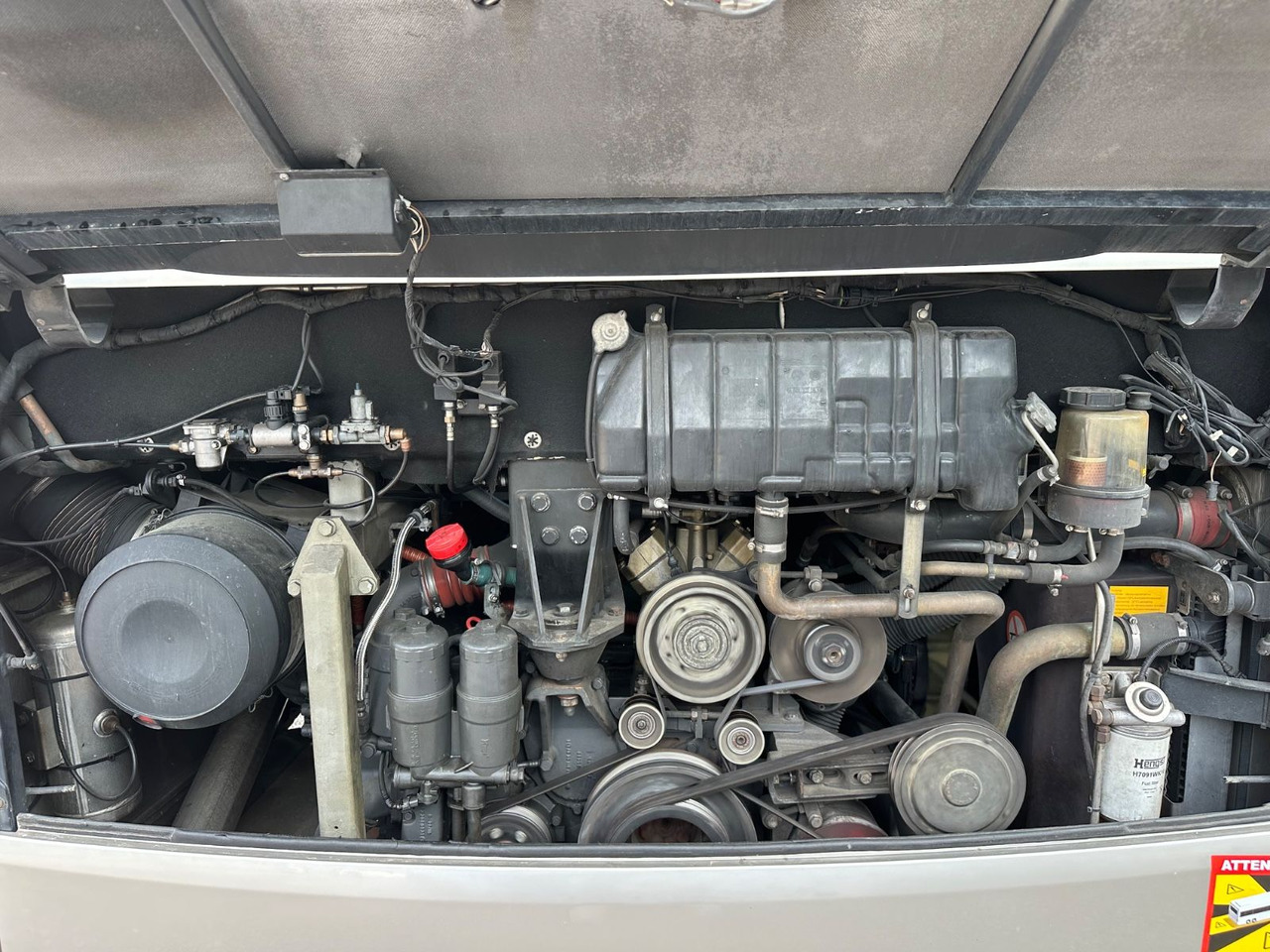 Setra S 415 UL GT (Motor neu*TOP) - Autobús suburbano: foto 4 Setra S 415 UL GT (Motor neu*TOP) - Autobús suburbano: foto 4