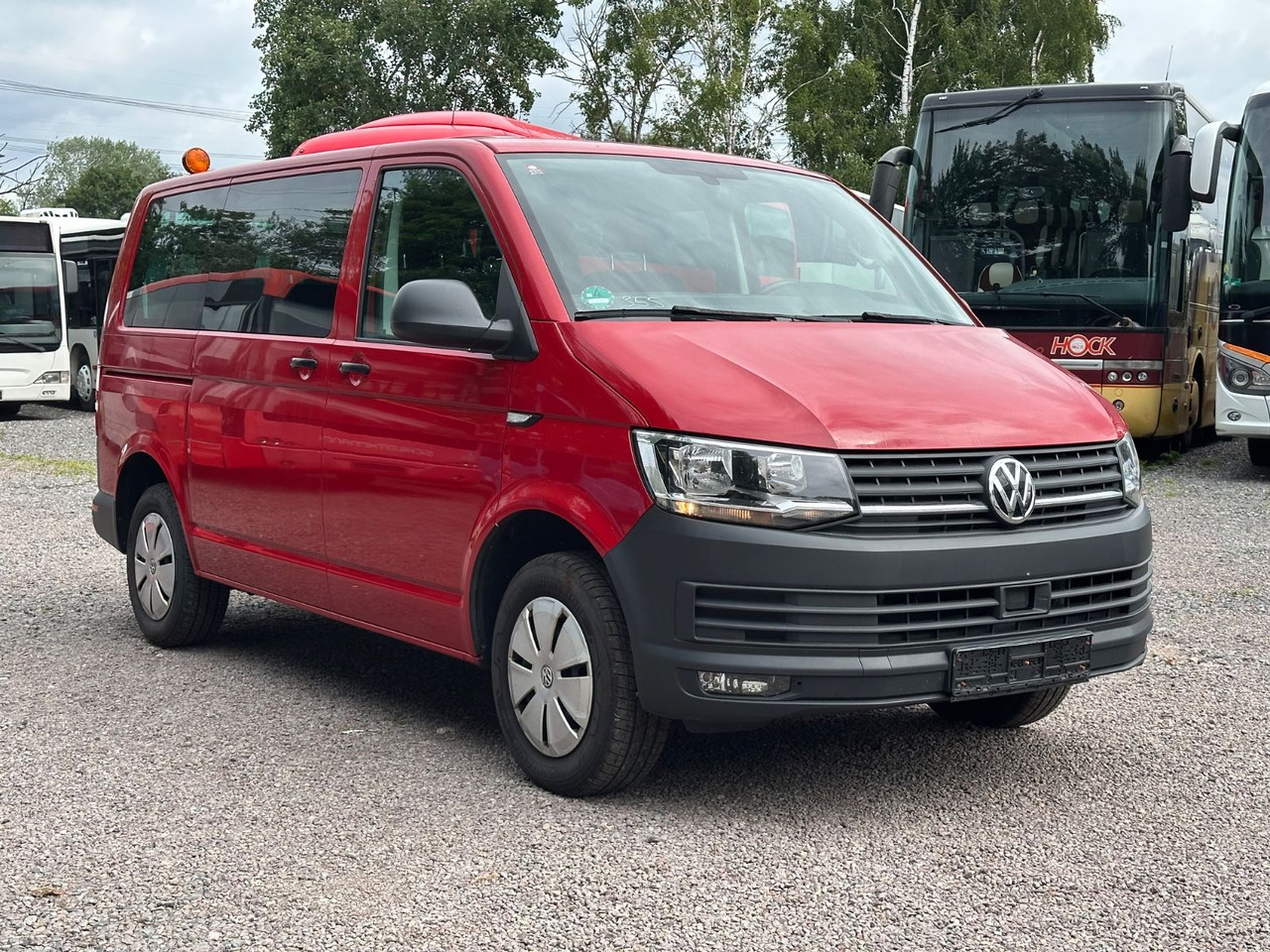 Volkswagen T6 Kombi (PDC Hi*ACC*StandHz*9 Sitzer*AC) - Furgoneta de pasajeros: foto 1 Volkswagen T6 Kombi (PDC Hi*ACC*StandHz*9 Sitzer*AC) - Furgoneta de pasajeros: foto 1