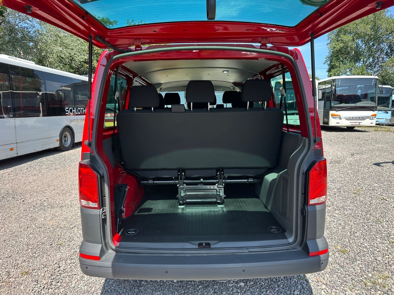 Volkswagen T6 Kombi (PDC Hi*ACC*StandHz*9 Sitzer*AC) - Furgoneta de pasajeros: foto 3 Volkswagen T6 Kombi (PDC Hi*ACC*StandHz*9 Sitzer*AC) - Furgoneta de pasajeros: foto 3